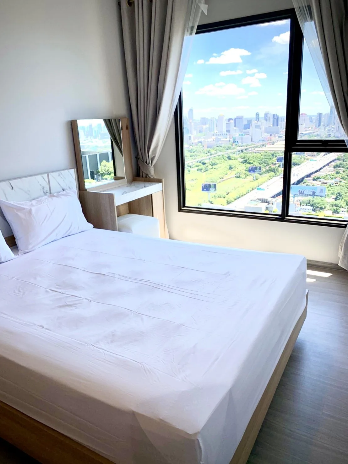 Property photos for LIFE Asoke - Rama 9