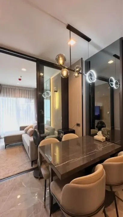 Property photos for Life Asoke Hype