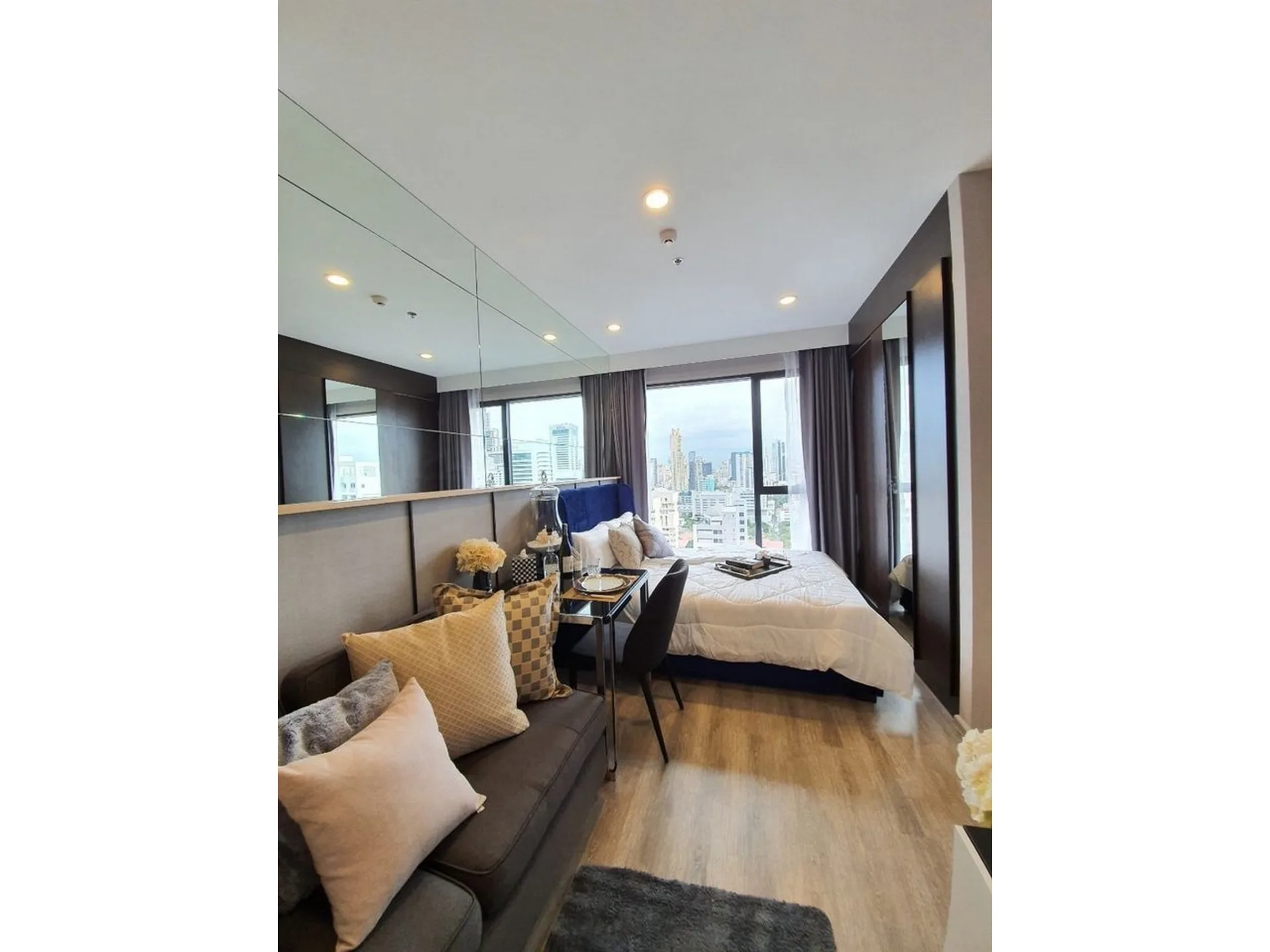 Property photos for Ideo Mobi Asoke