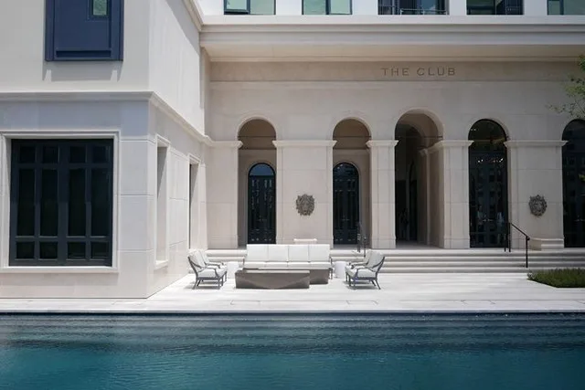 Property photos for The Diplomat 39