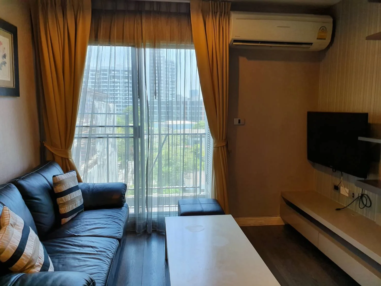 Property photos for The Crest Sukhumvit 49