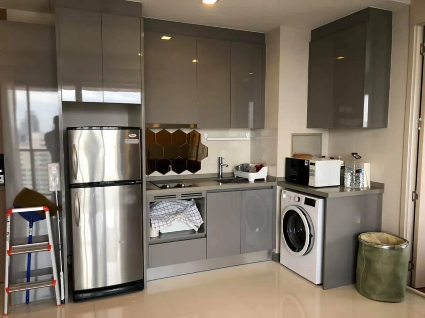 Property photos for M Phayathai