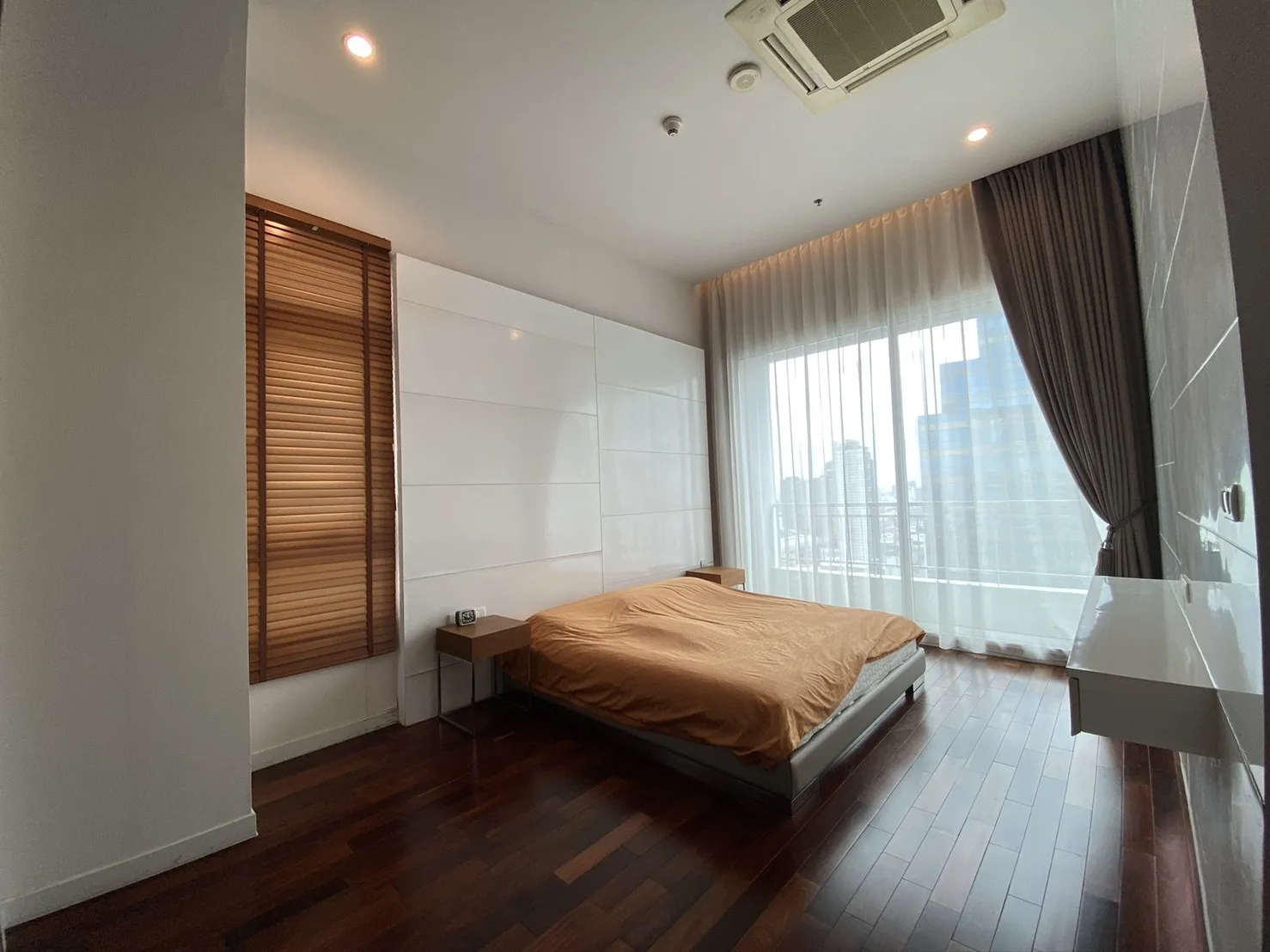 Property photos for Circle Condominium