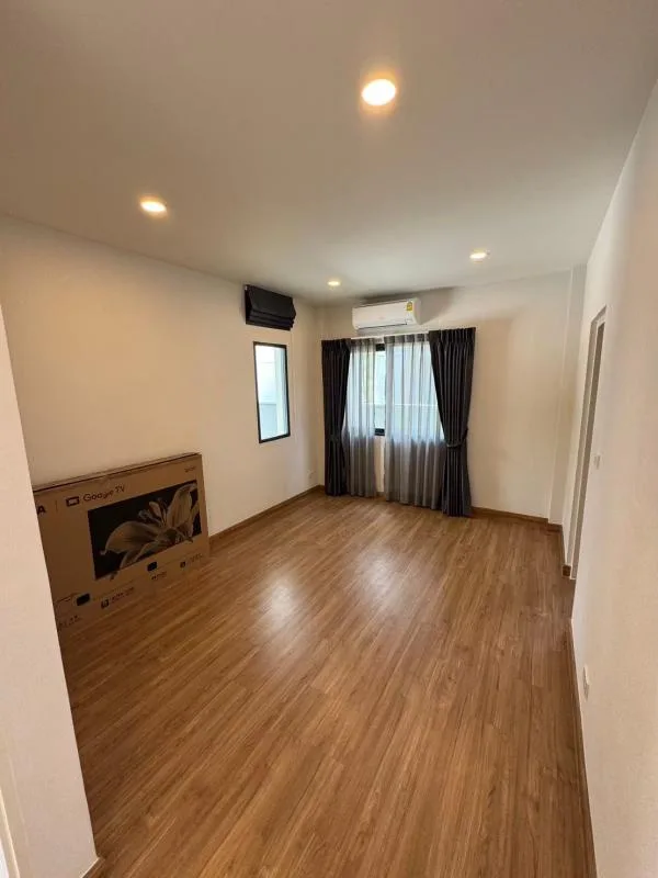 Property photos for Centro Phahol-viphawadee