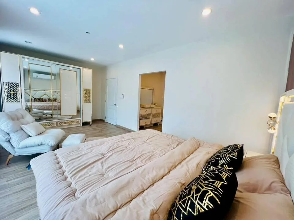 Property photos for The Palm Kathu-patong