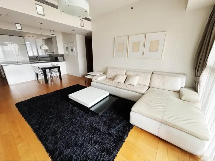 Property photos for The Met