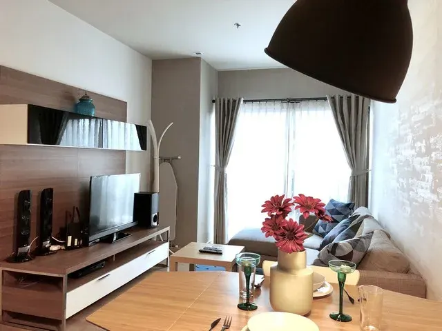 Property photos for Noble Refine