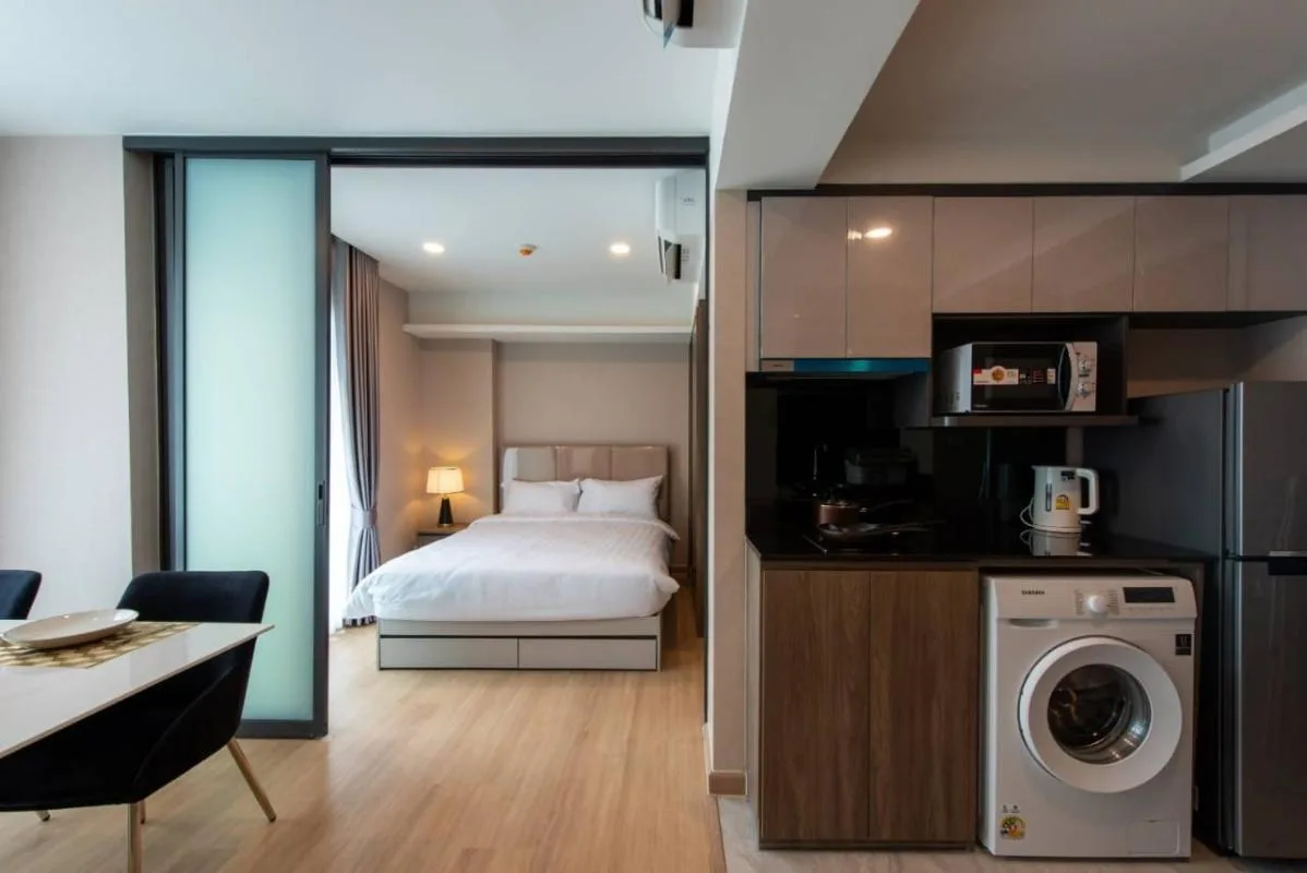Property photos for Lloyd Soonvijai-thonglor