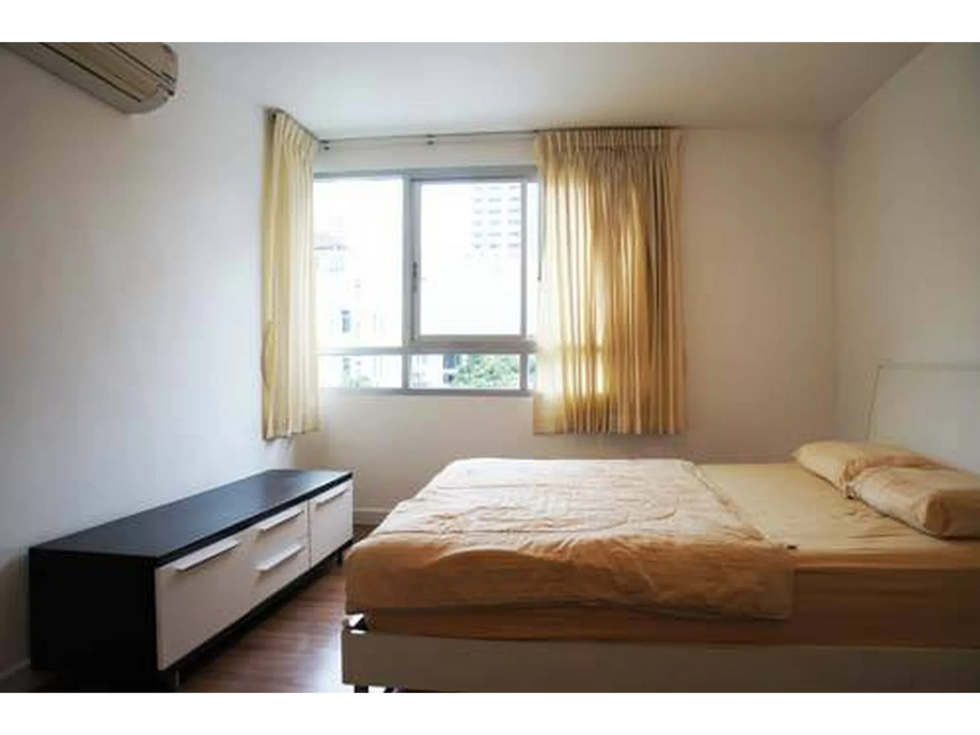 Property photos for The Clover