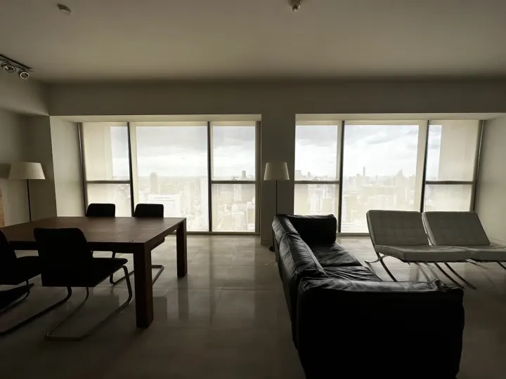 Property photos for The Met