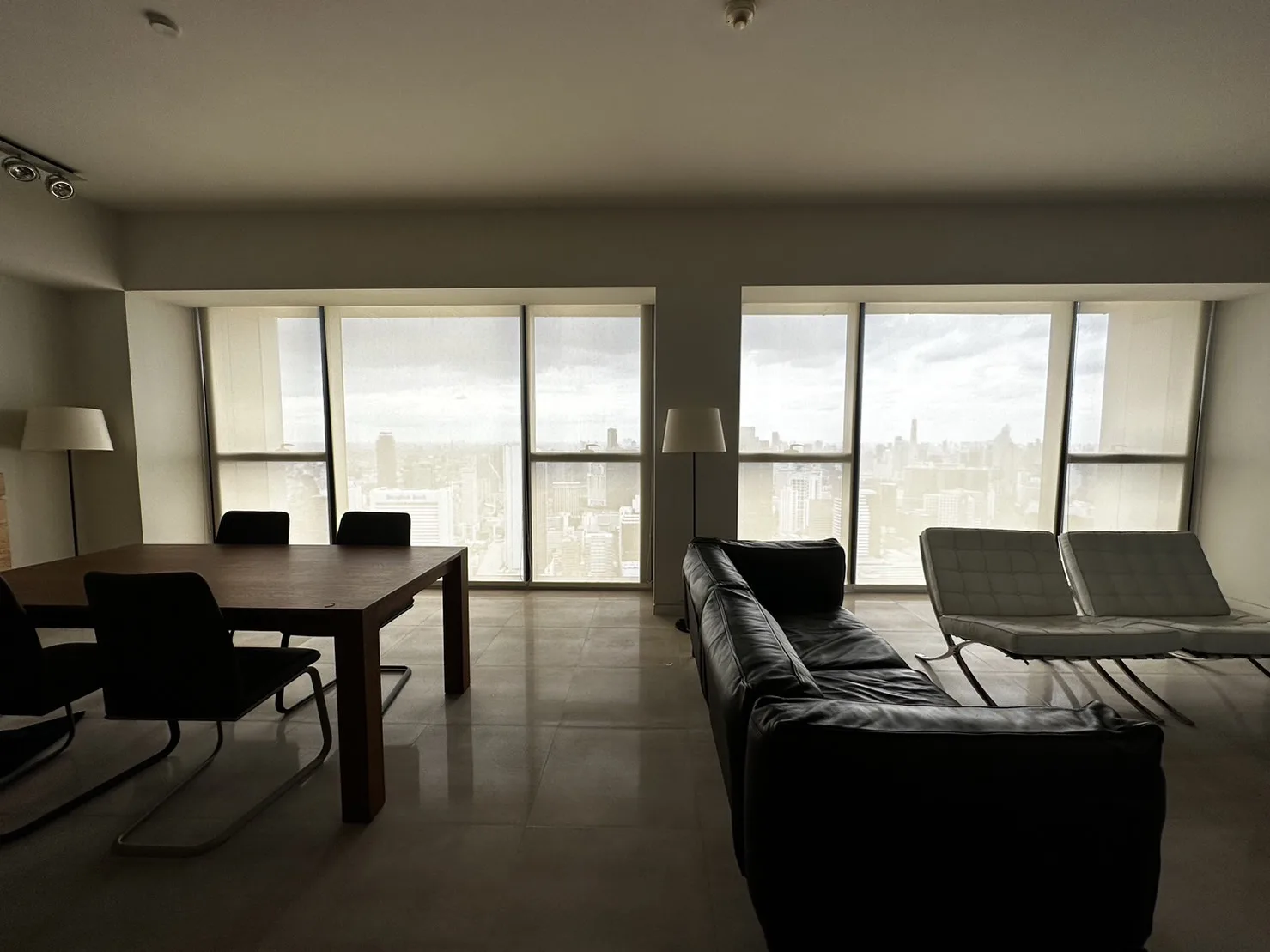 Property photos for The Met