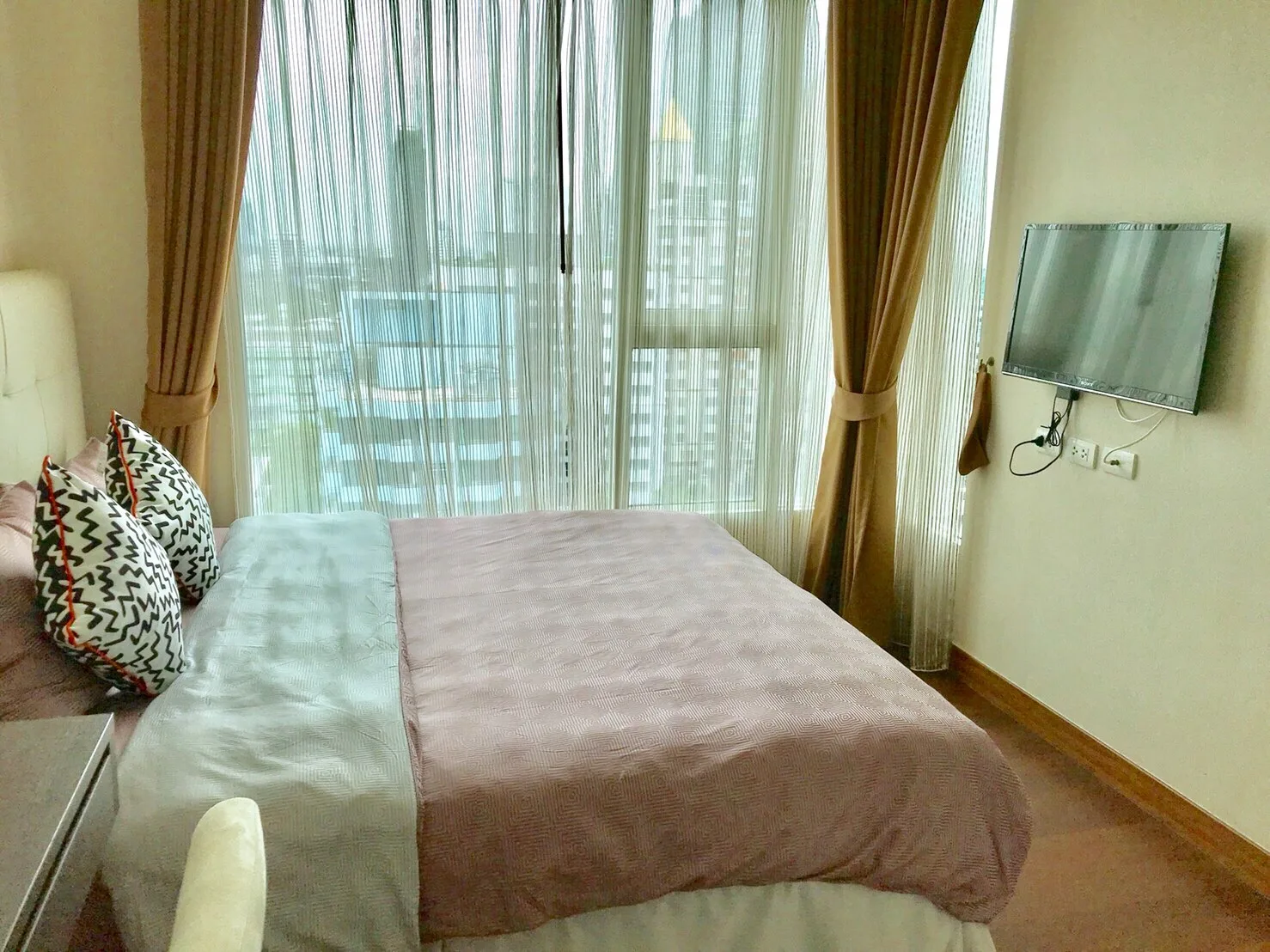 Property photos for Ivy Thonglor
