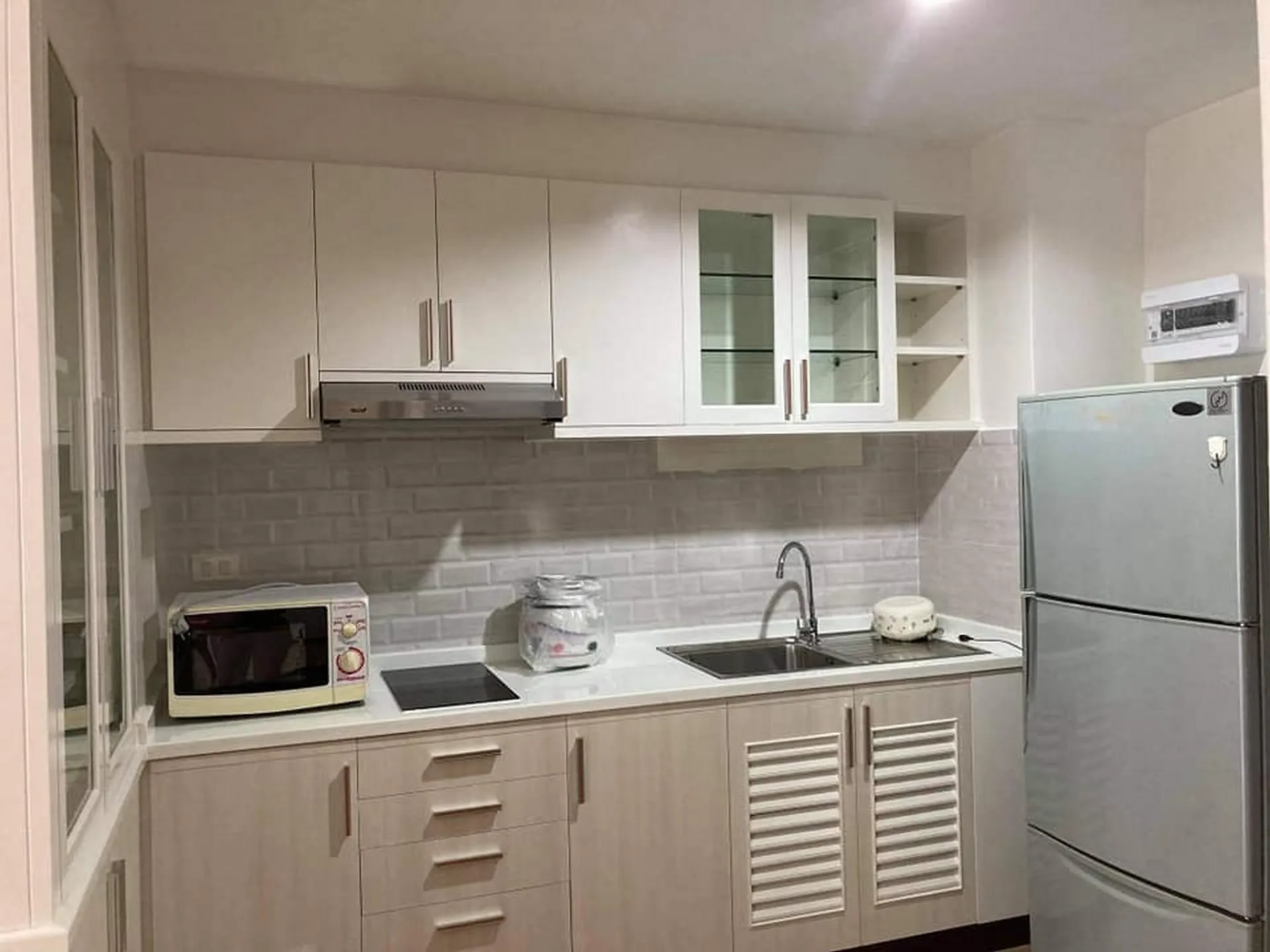 Property photos for Green Point Silom