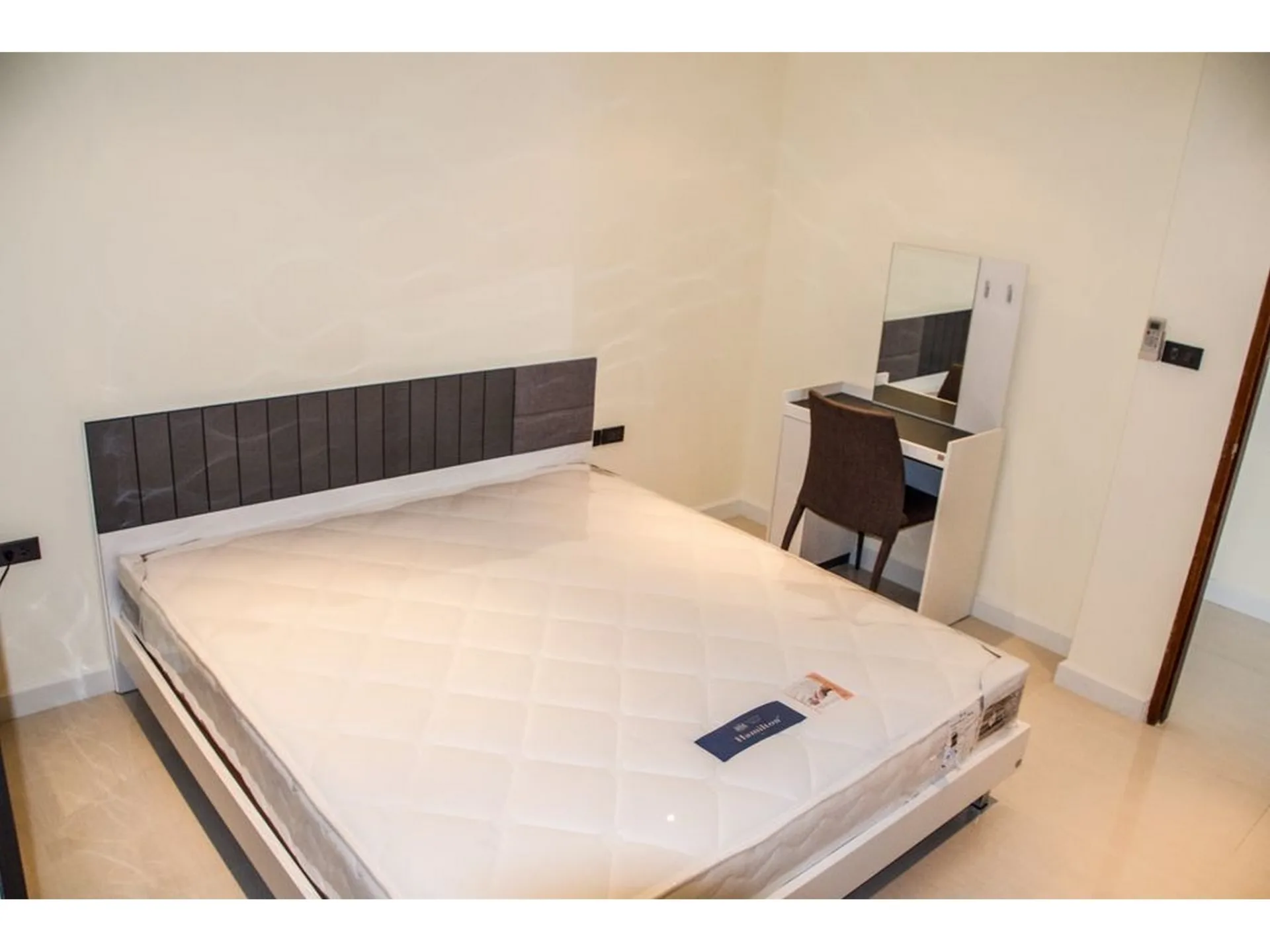 Property photos for Diamond Tower