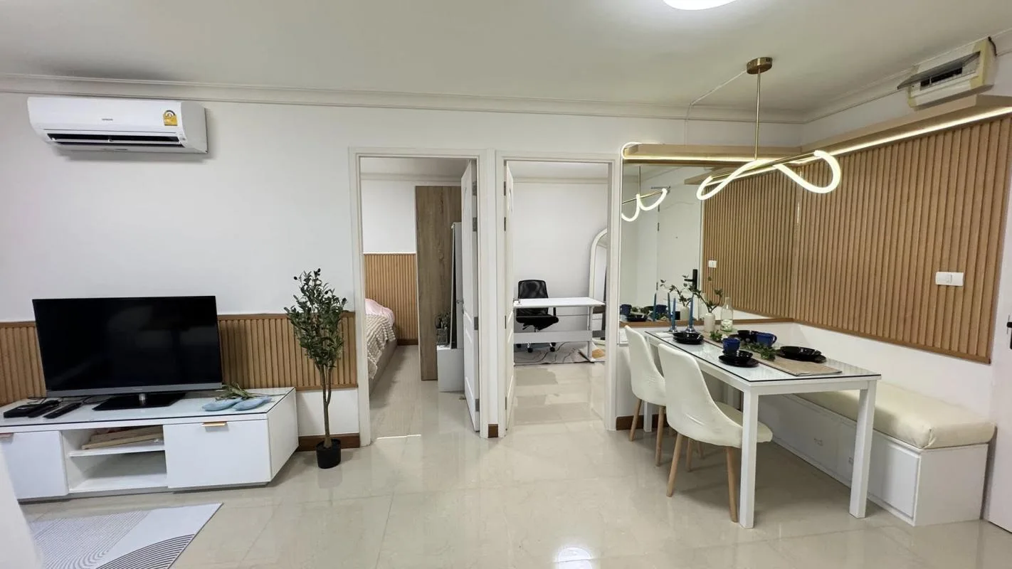 Property photos for Chateau In Town Phaholyothin 11
