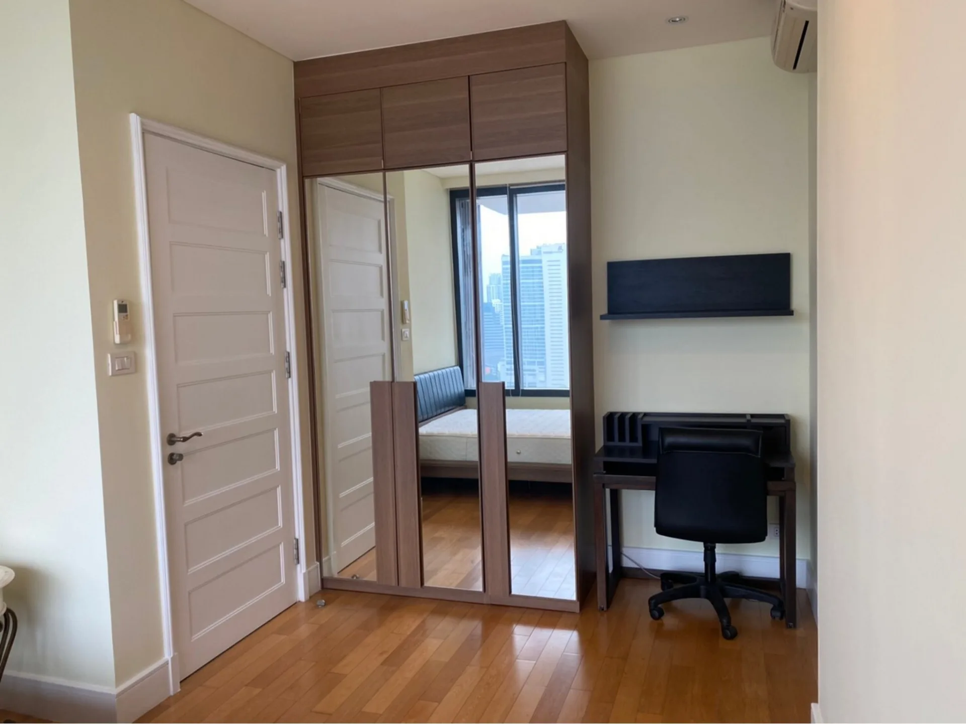 Property photos for Aguston Sukhumvit 22