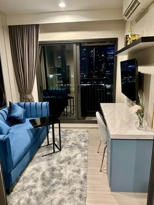 Property photos for Life Asoke Hype