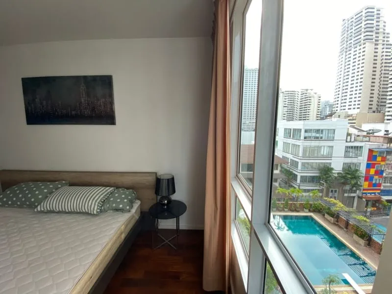 Property photos for Siri On 8