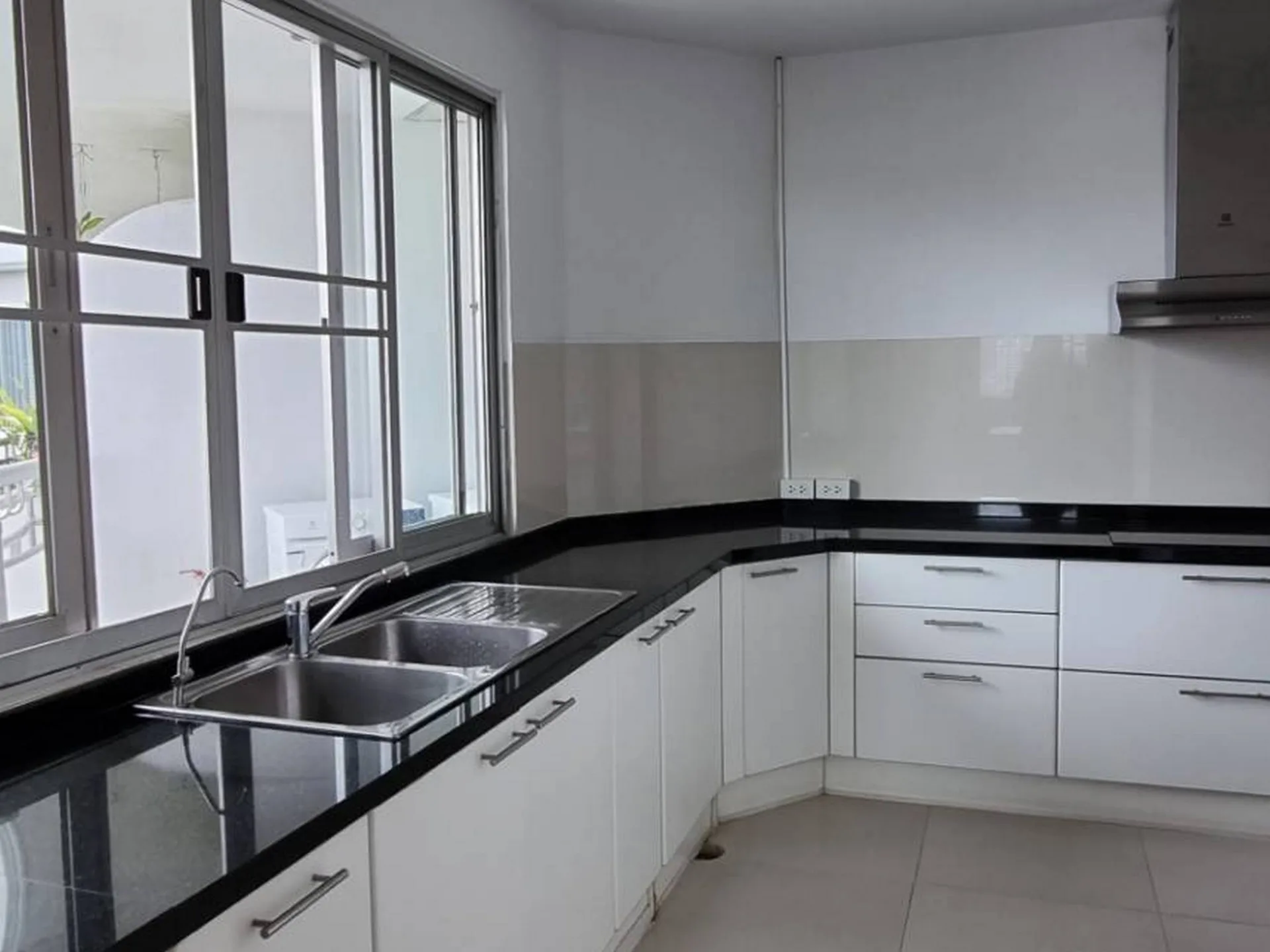 Property photos for Baan Suan Plu