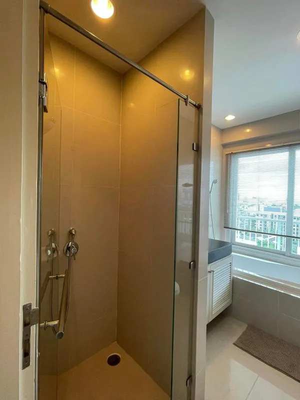 Property photos for Noble Ora