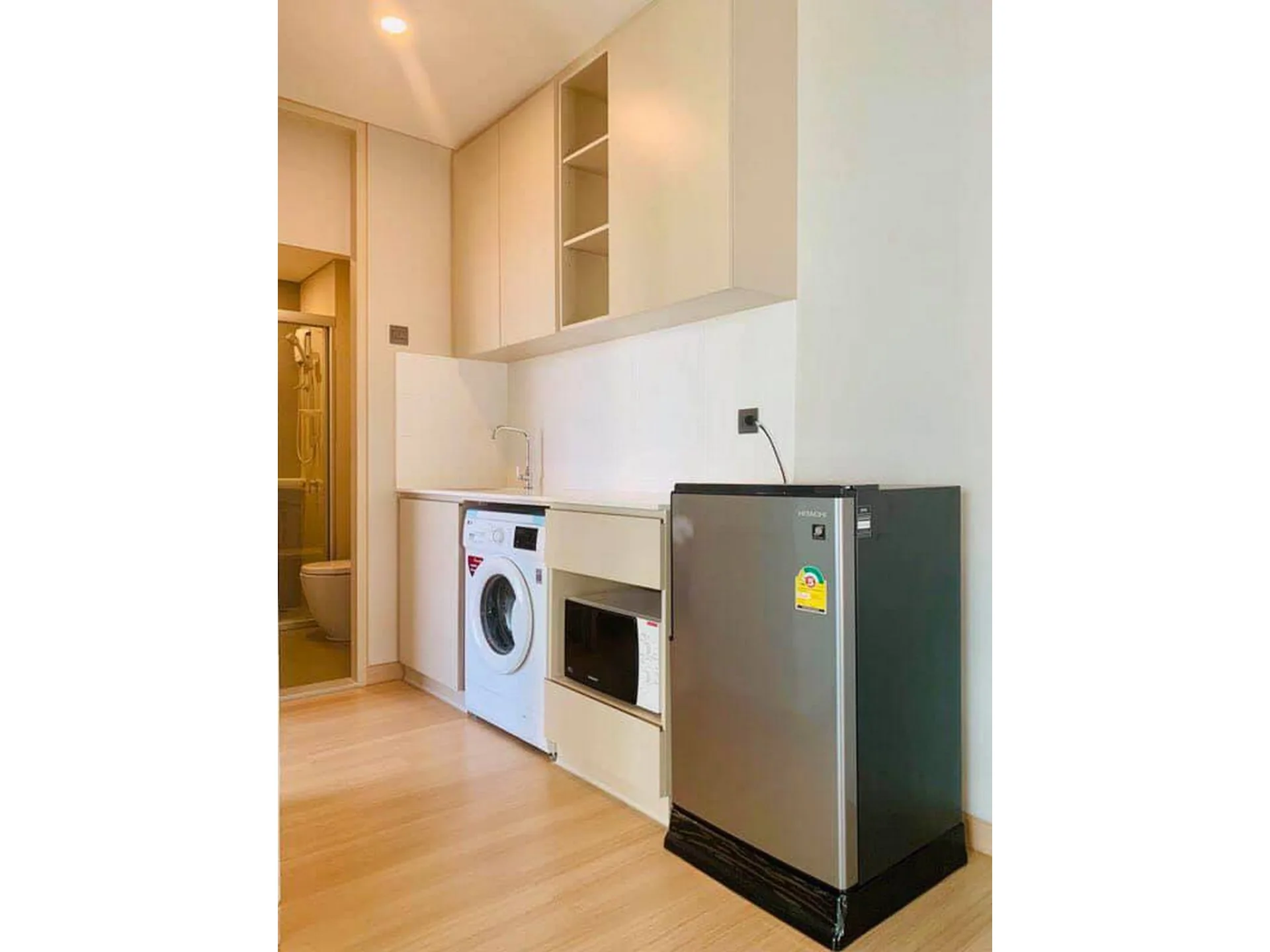 Property photos for Lumpini Suite Phetchaburi - Makkasan