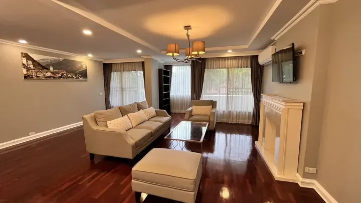 Property photos for Yen Akard Garden