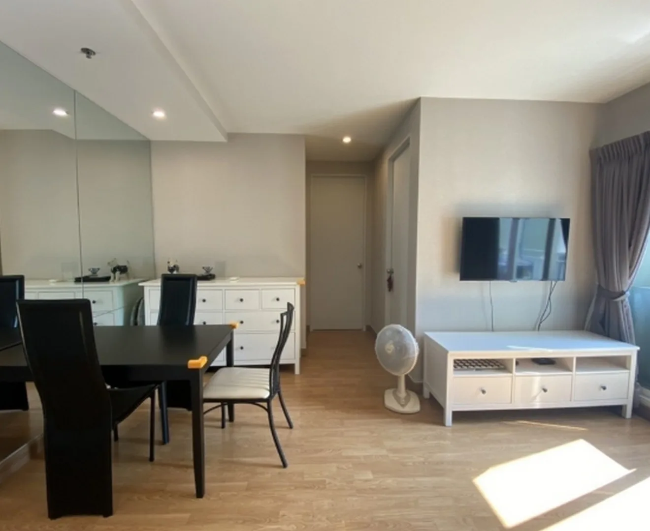 Property photos for The Parkland Grand Asoke - Phetchaburi
