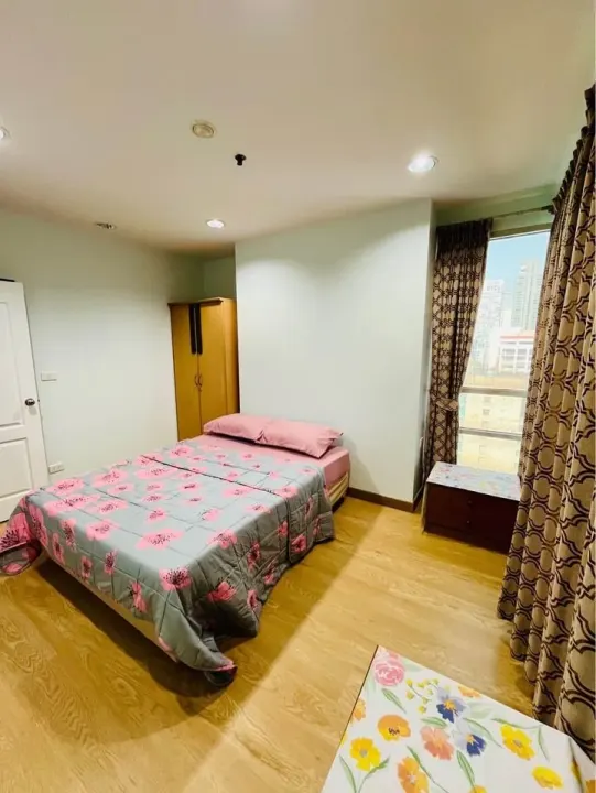 Property photos for Sathorn House