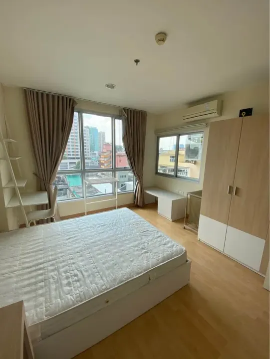 Property photos for Life @ Phahon - Ari