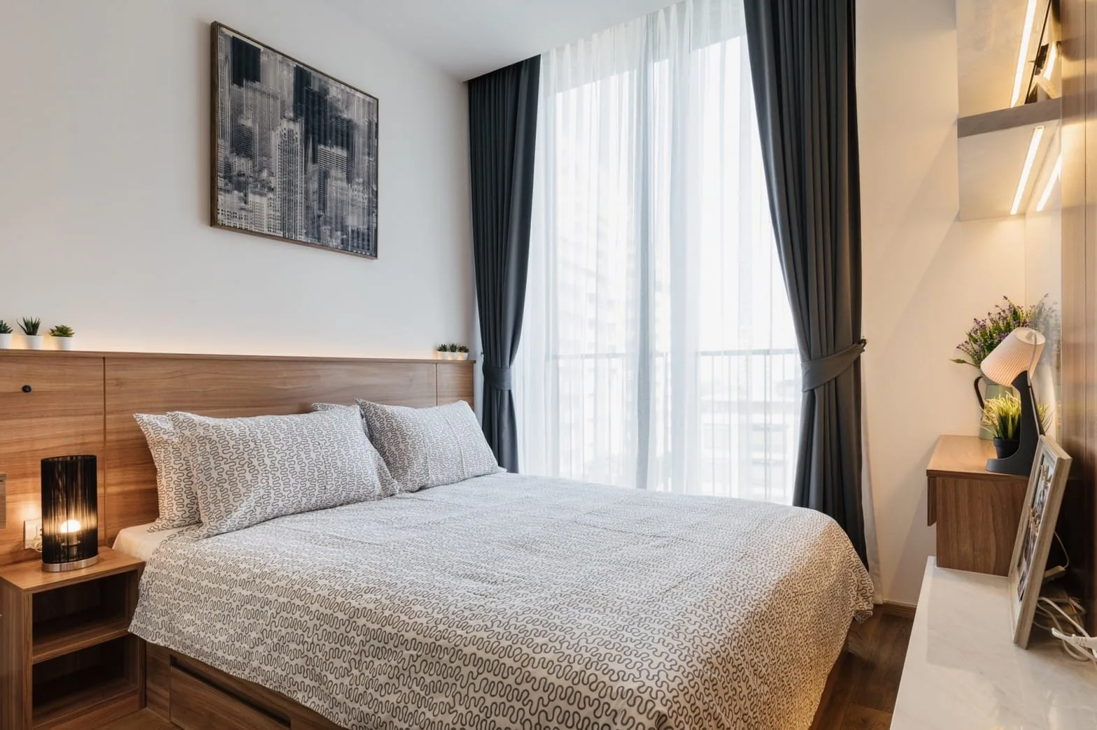 Property photos for Noble BE 33