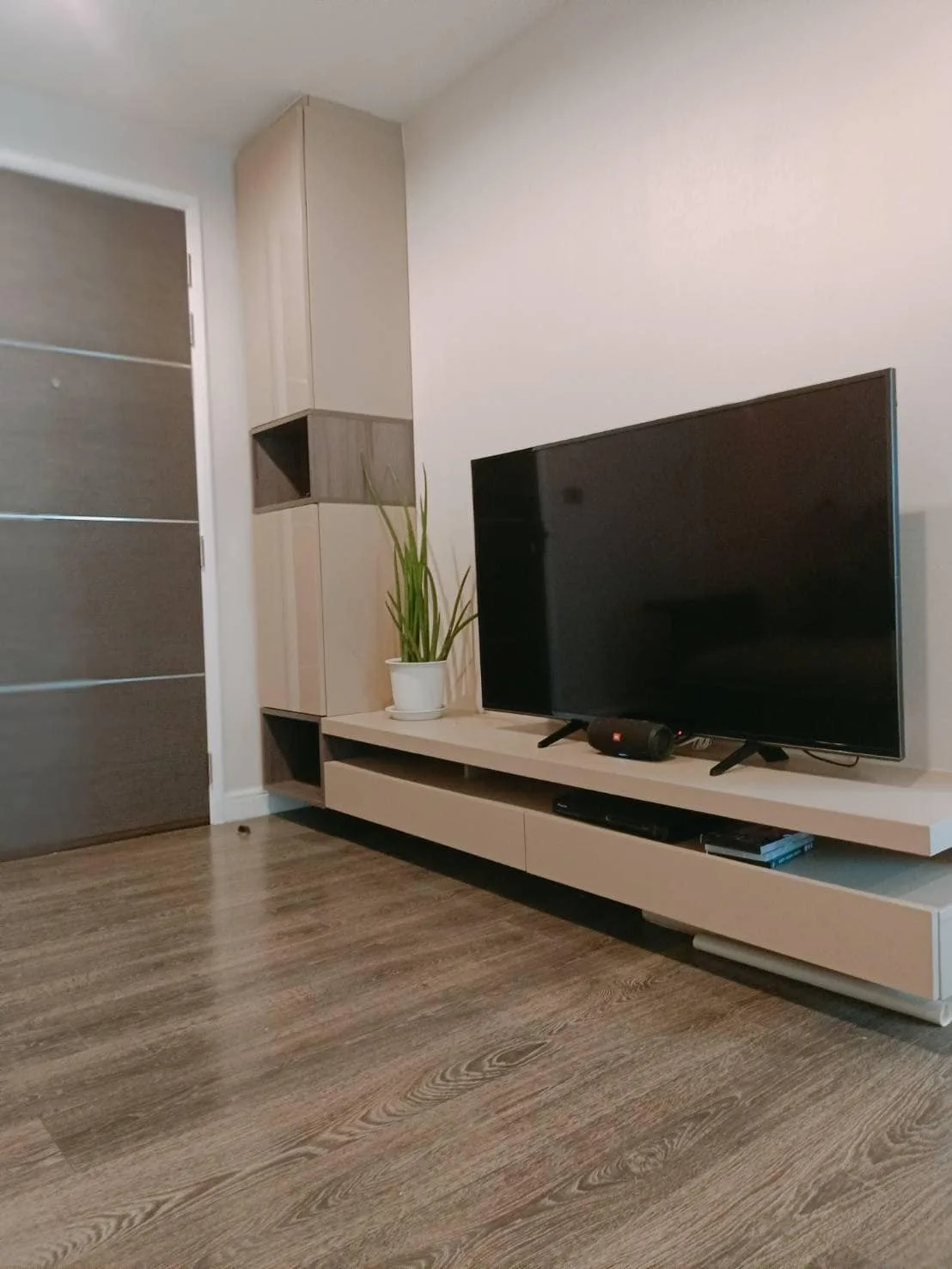 Property photos for The Crest Sukhumvit 49
