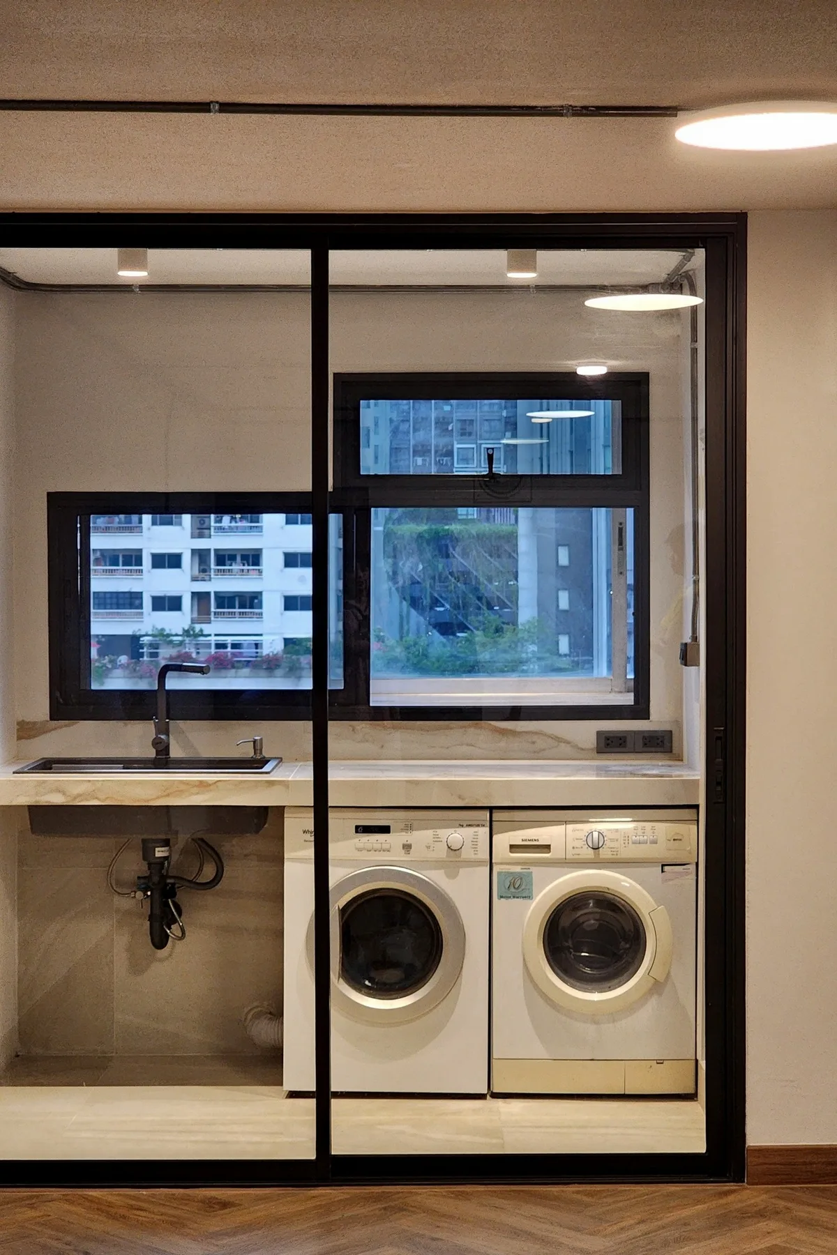 Property photos for Ratchathewi Tower