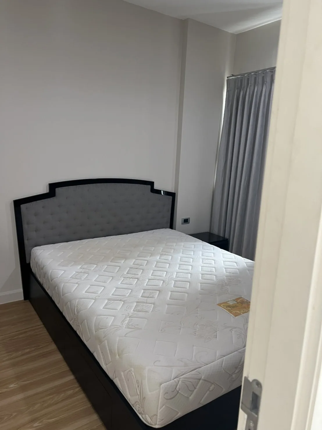 Property photos for The Crest Sukhumvit 34