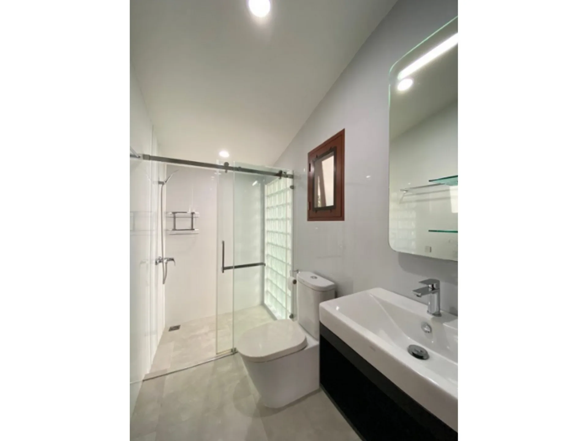Property photos for 13 Yaek Soi Sammit