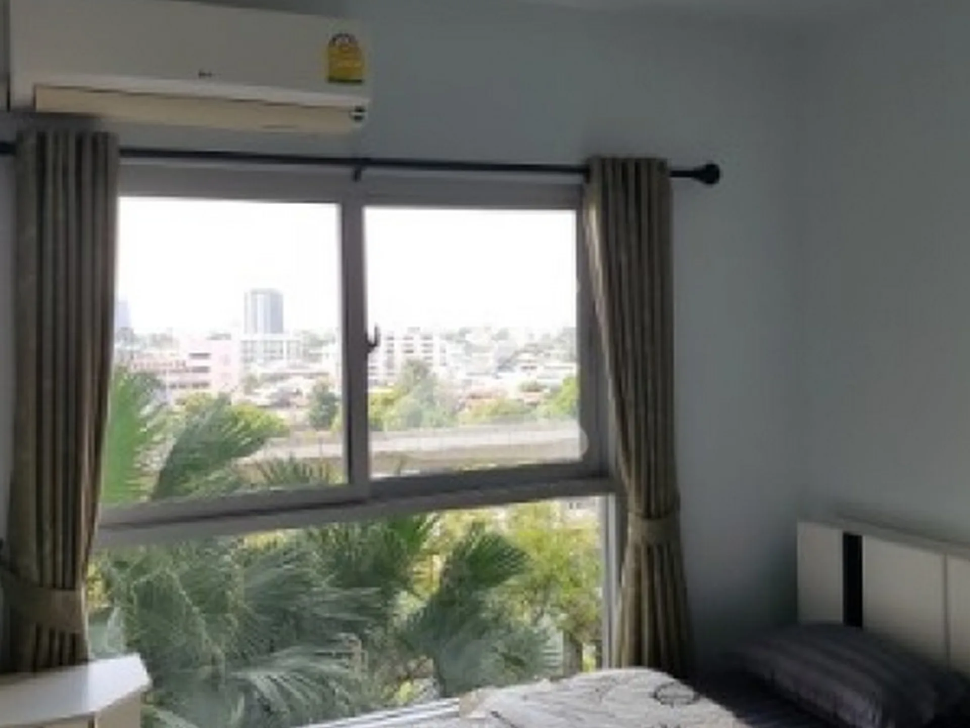 Property photos for The Parkland Taksin - Thapra