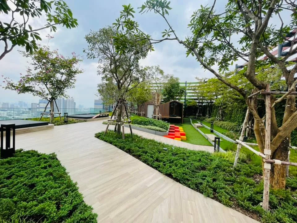 Property photos for THE LINE Phahonyothin Park