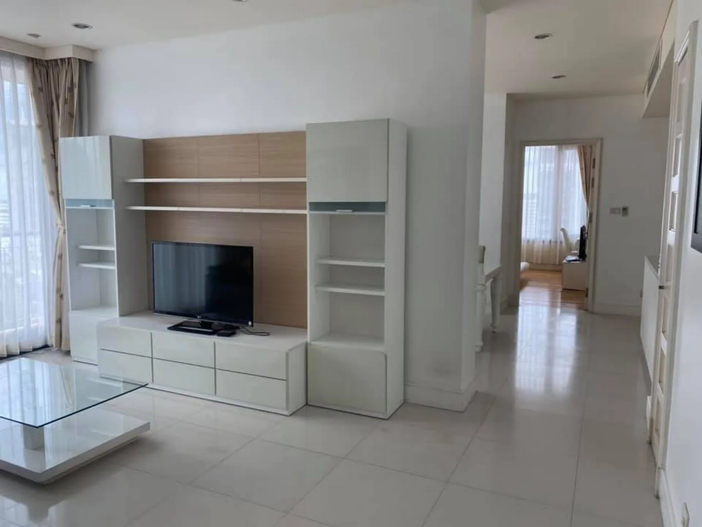 Property photos for Aguston Sukhumvit 22