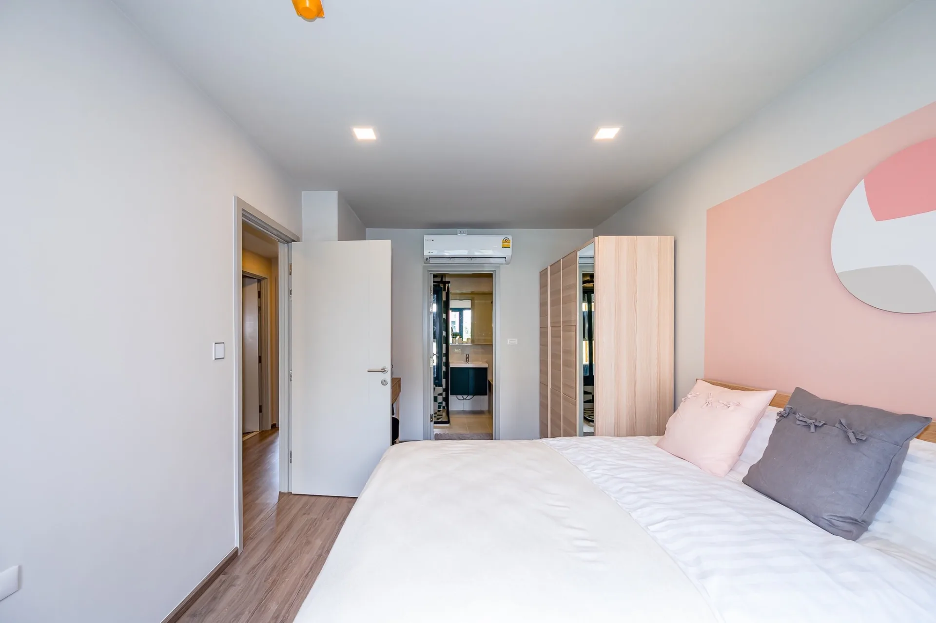 Property photos for THE BASE Sukhumvit 50