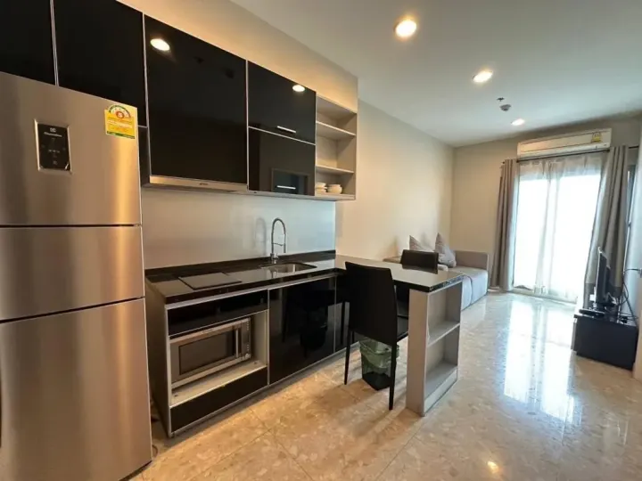 Property photos for The Crest Sukhumvit 34