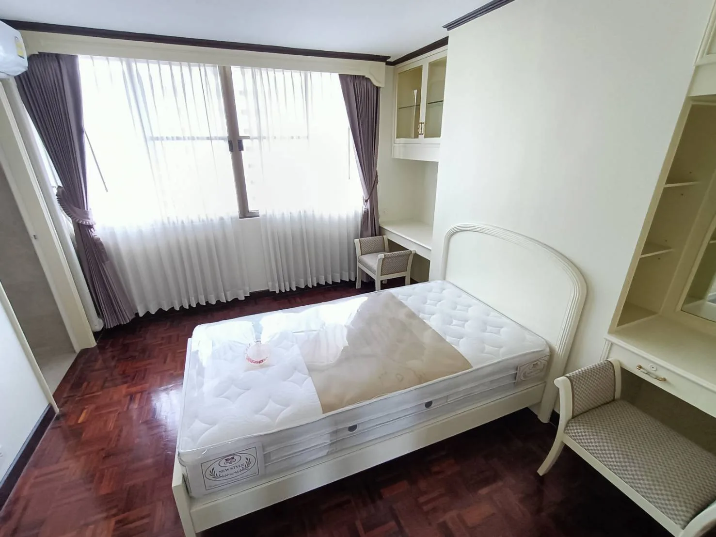 Property photos for Tongtip Mansion