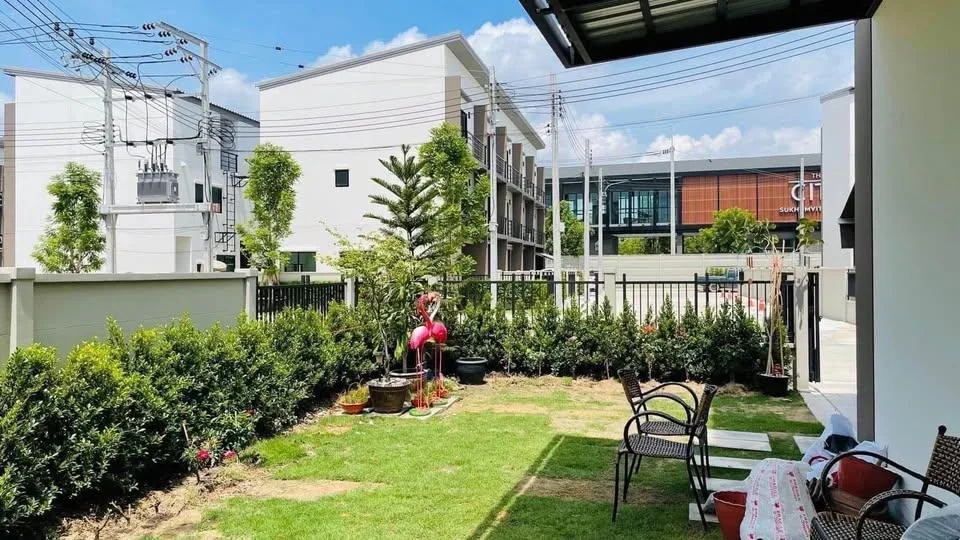 Property photos for Baan Klang Muang Srinakarin-onnut