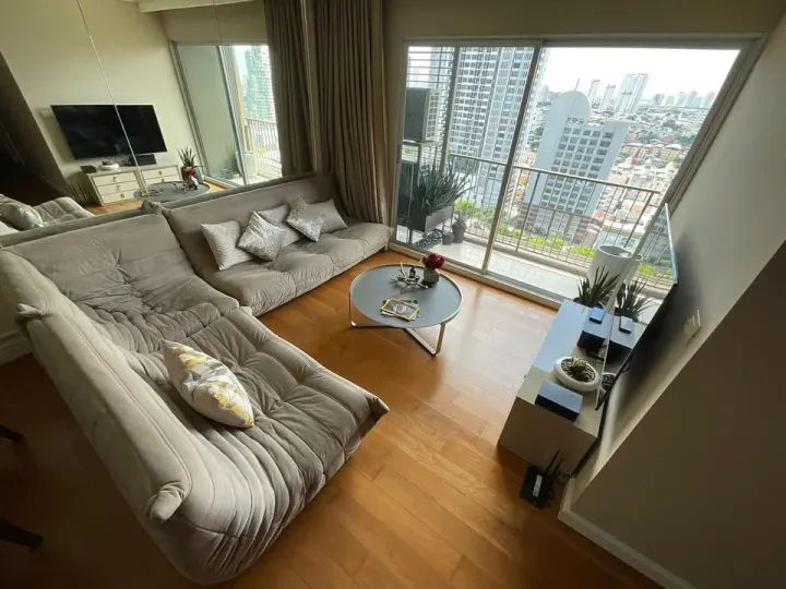 Property photos for Hive Taksin