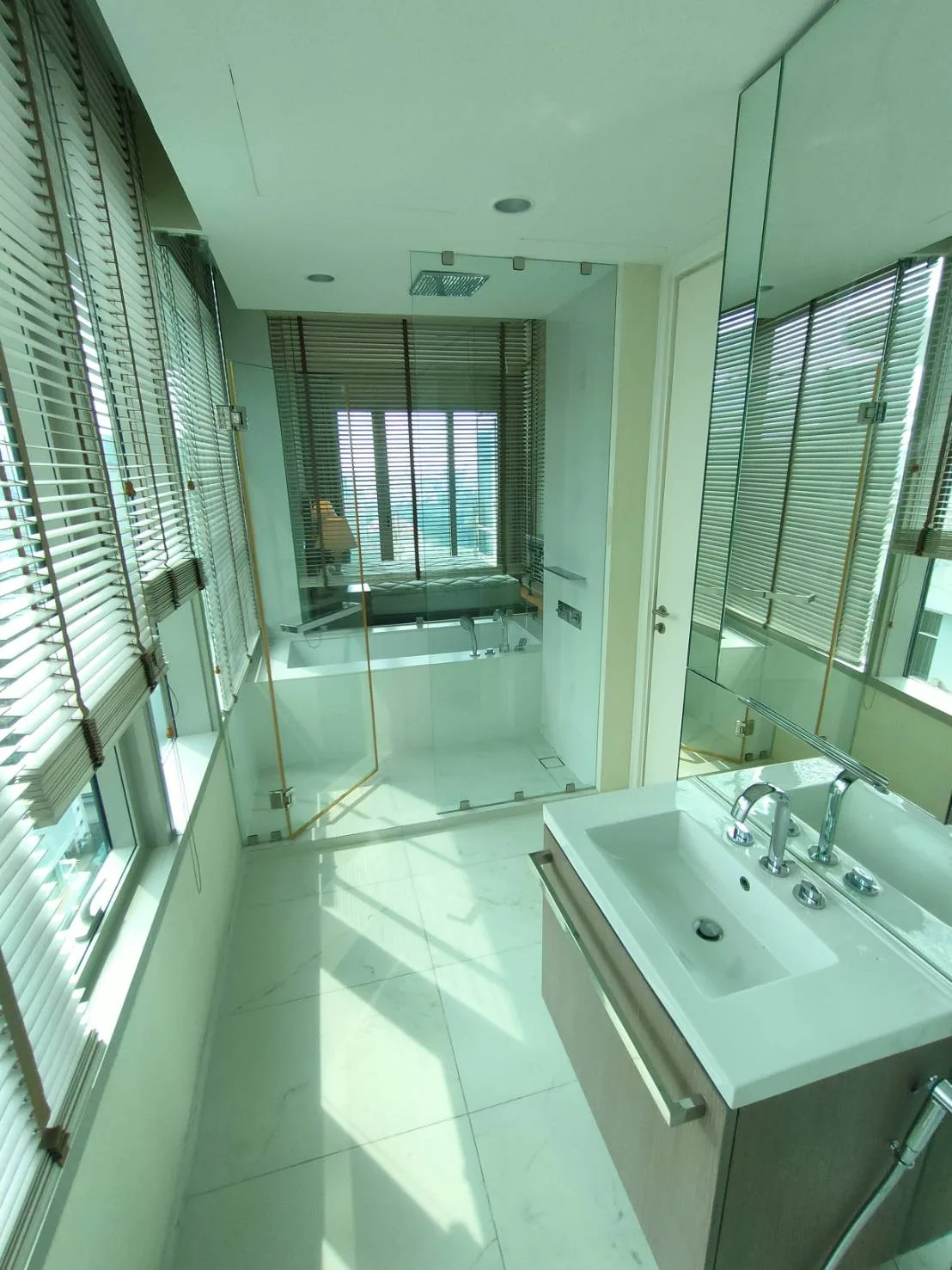 Property photos for 185 Rajadamri