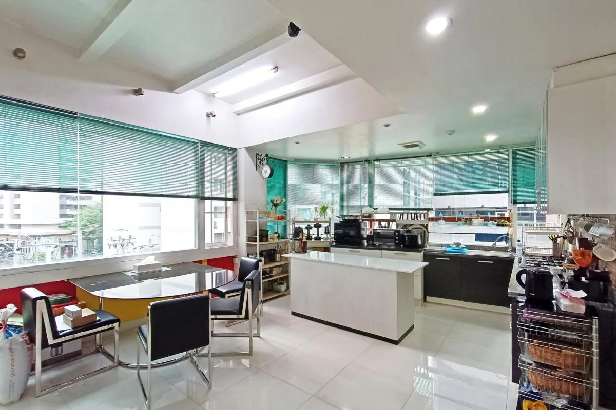 Property photos for Premier Condominium
