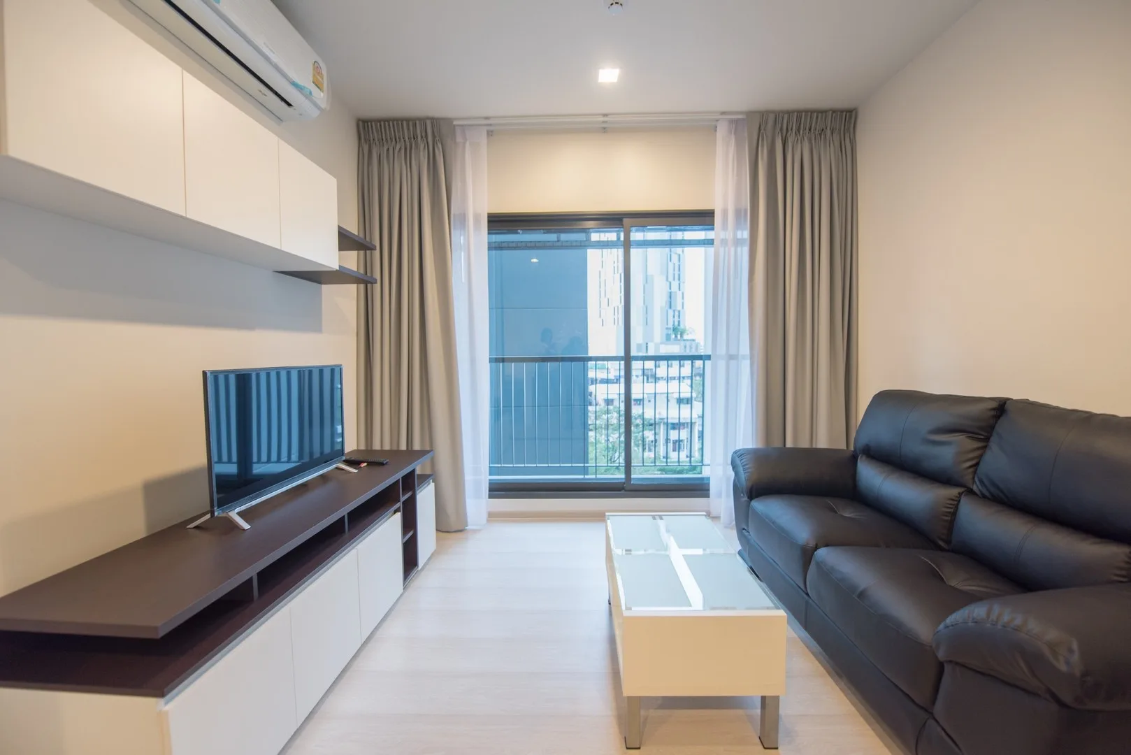 Property photos for Life Sukhumvit 48