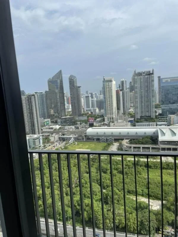 Property photos for Life Asoke Hype