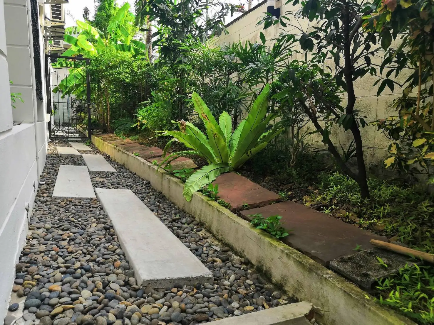 Property photos for Lily House