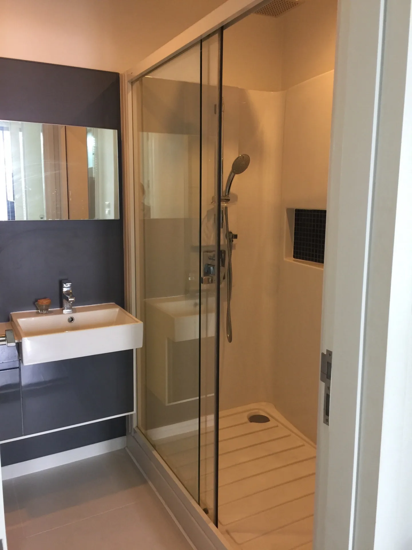 Property photos for The Room Sukhumvit 62