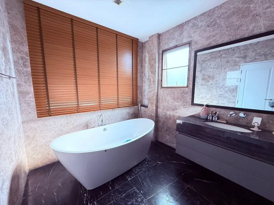 Property photos for Grand Bangkok Boulevard Srinakarin