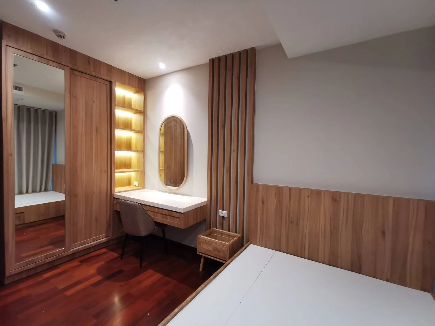 Property photos for Noble Ora